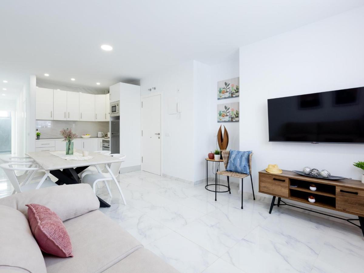 2 Moderno Edificio Emilia Apartment